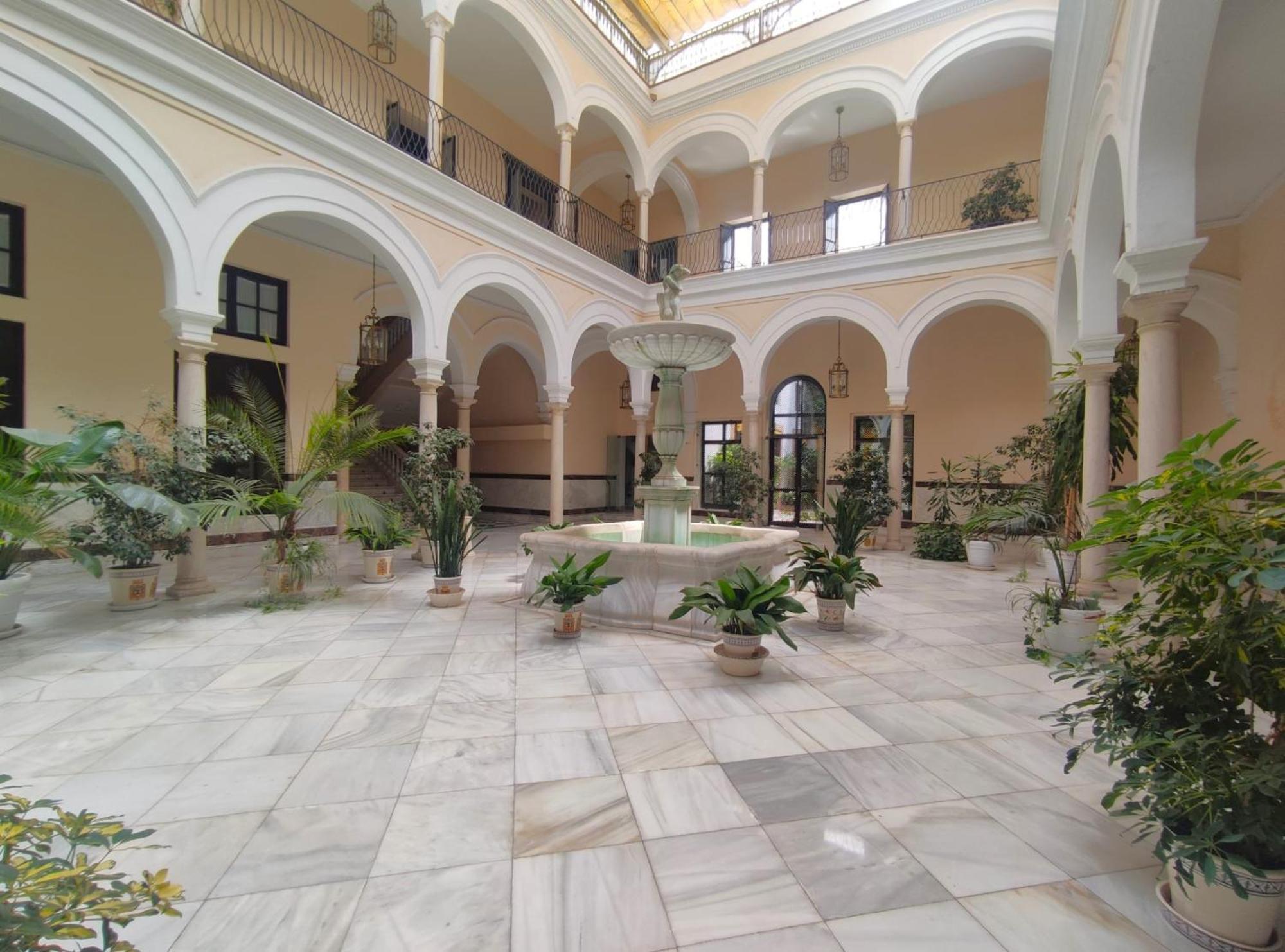 Palacio De Marqueses De Monsalud